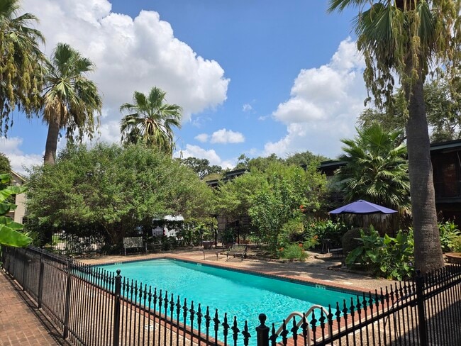 1849 Marshall St in Houston, TX - Building Photo - Building Photo