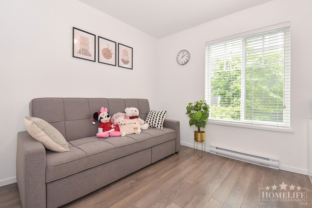 15850-15885 85 Ave in Surrey, BC - Building Photo