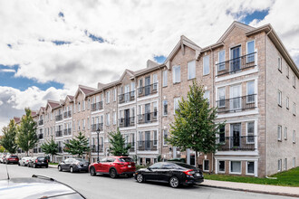 Wilson Condos in Montréal, QC - Building Photo - Building Photo