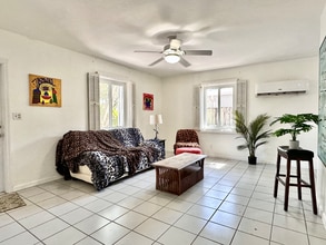 623 SW 16th Ct in Fort Lauderdale, FL - Building Photo - Building Photo