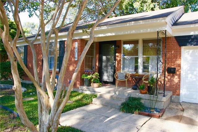 10319 Newcombe Dr in Dallas, TX - Building Photo