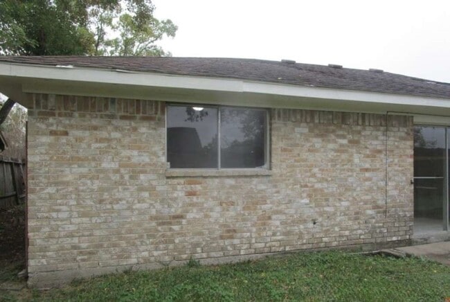 property at 12515 Gotham Dr