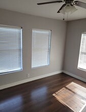 6918 Irvington Blvd in Houston, TX - Foto de edificio - Building Photo