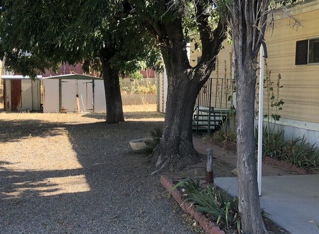 6012 Cypress Ave in Lake Isabella, CA - Building Photo - Building Photo