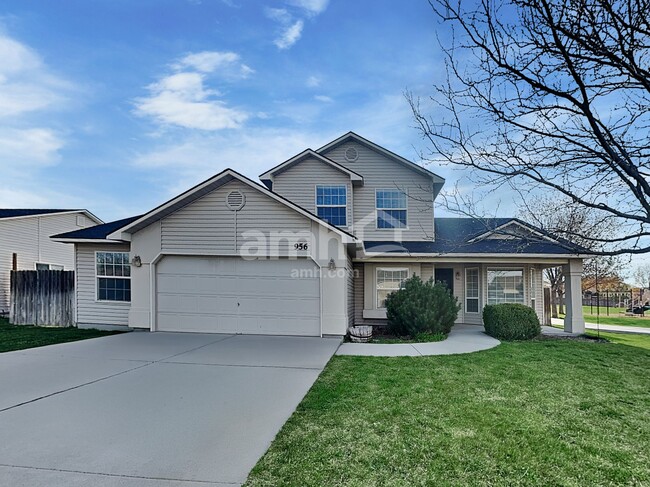 property at 956 S Wild Yucca Ave