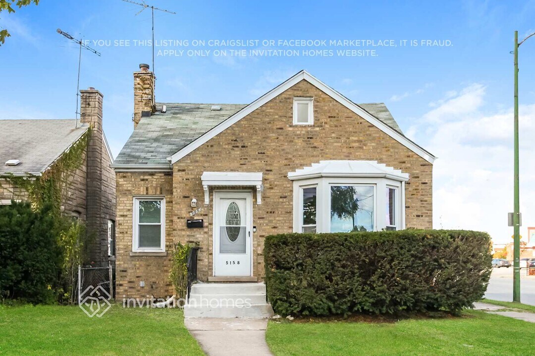 5158 N Mulligan Ave in Chicago, IL - Foto de edificio