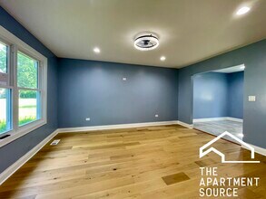 30W170 Cynthia Ct in Warrenville, IL - Building Photo - Building Photo
