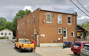 1300 S Walnut St in Bloomington, IN - Foto de edificio - Building Photo