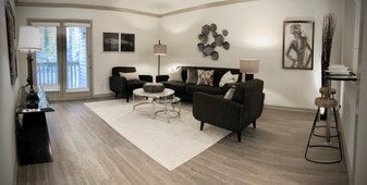Enclave at Oakhurst Apartments