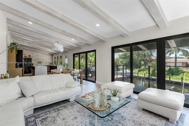 516 NE 6th Ave in Deerfield Beach, FL - Building Photo - Building Photo