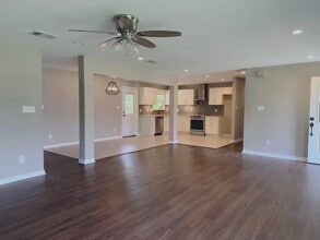 313 Lovers Ln in Athens, TX - Building Photo - Building Photo