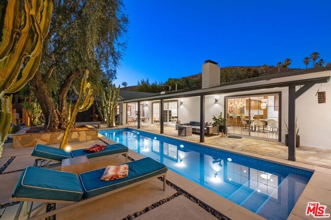 property at 6570 Lakeridge Rd