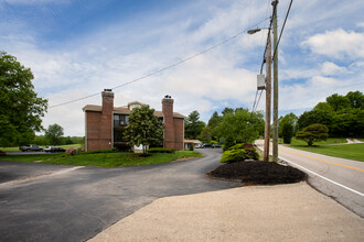 1301 Boone Aire Rd in Florence, KY - Building Photo - Building Photo