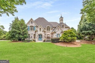 165 Ansley Way in Roswell, GA - Building Photo