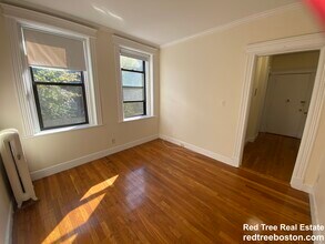 1160 Commonwealth Ave in Boston, MA - Building Photo - Building Photo