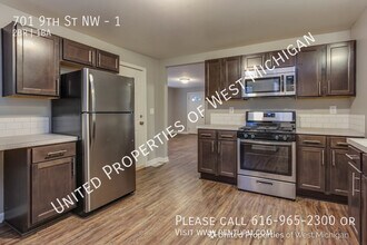 701 9th St NW in Grand Rapids, MI - Building Photo - Building Photo