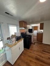 28 Compton St, Unit 1 in New Haven, CT - Building Photo - Building Photo