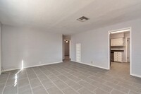 2557 E Glenn St in Tucson, AZ - Building Photo - Building Photo