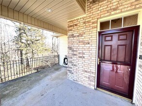 28 Highland Pkwy in Bella Vista, AR - Foto de edificio - Building Photo