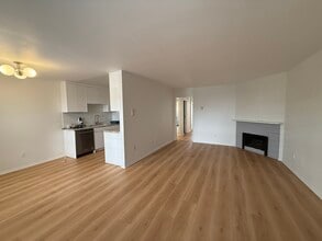 1865 Greenfield Ave, Unit 105 in Los Angeles, CA - Building Photo - Building Photo