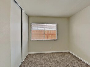 4355 Laurelhurst Rd in Moorpark, CA - Building Photo - Building Photo