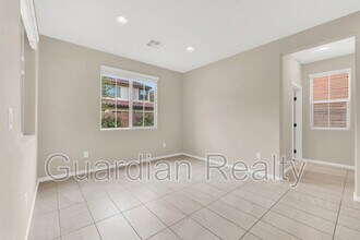 2548 Sable Creek St in Henderson, NV - Building Photo - Building Photo