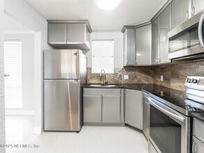 1530 El Prado Rd in Jacksonville, FL - Building Photo - Building Photo