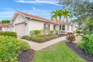 13430 Kent St in Naples, FL - Building Photo