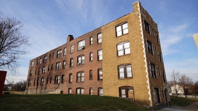 4050 Delmar Blvd in St. Louis, MO - Building Photo - Other