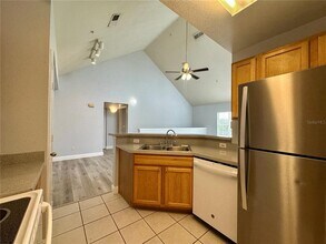 9141 Lee Vista Blvd in Orlando, FL - Building Photo - Building Photo