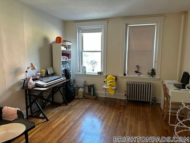 135 Washington St, Unit 26 in Boston, MA - Building Photo - Building Photo