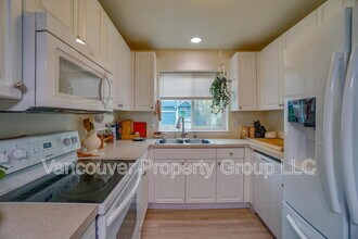 6001 NE 33rd Cir in Vancouver, WA - Building Photo - Building Photo