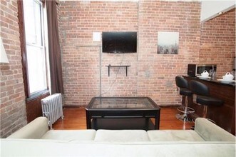 351 W 46th St-Unit -#S3 in New York, NY - Building Photo - Building Photo