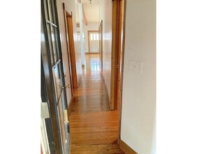 71 Boylston St-Unit -3 in Brookline, MA - Building Photo - Building Photo