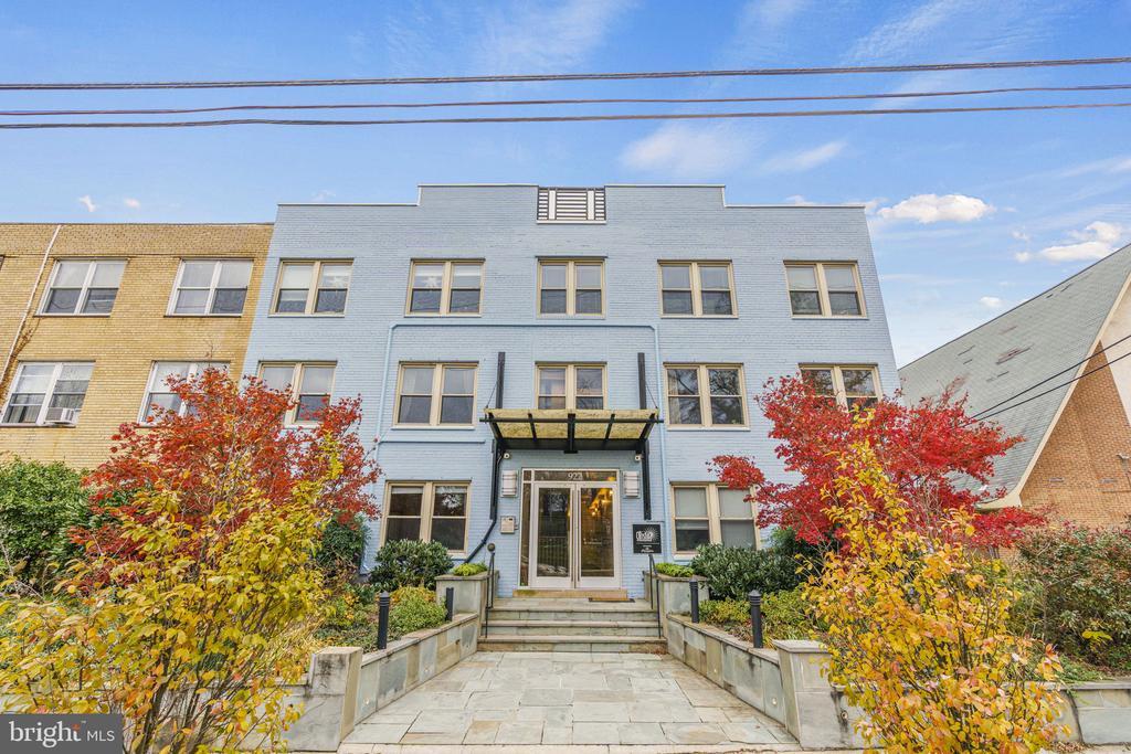 922 Madison St NW in Washington, DC - Building Photo