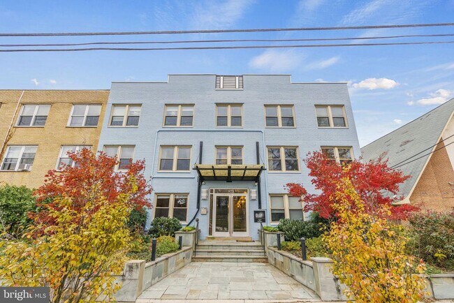 property at 922 Madison St NW