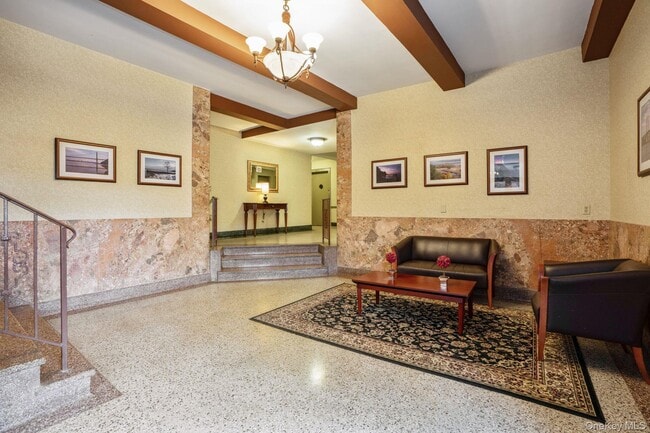 565 Broadway in Hastings On Hudson, NY - Building Photo - Building Photo