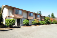 Redcliffe House in Edmonds, WA - Foto de edificio - Building Photo