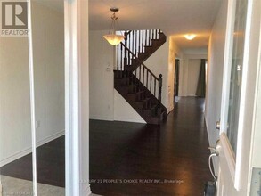 905 Orr Ct in Kitchener, ON - Building Photo - Building Photo