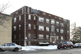 Parkview Apartments in Lakewood, OH - Building Photo - Building Photo