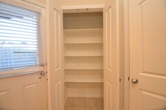 8335 Columbia Forest Dr in Houston, TX - Building Photo - Building Photo