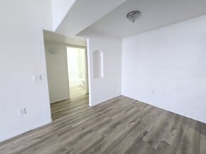 3318 N Decatur Blvd in Las Vegas, NV - Building Photo - Building Photo