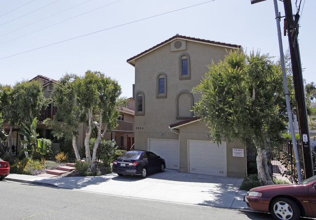 College Villas in San Diego, CA - Foto de edificio - Building Photo