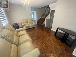 17 Neuchatel Ave in Vaughan, ON - Building Photo - Building Photo