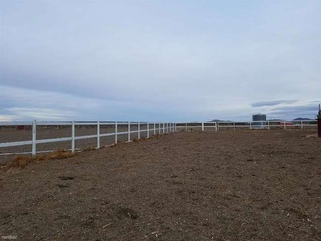 22317 E Ave O in Palmdale, CA - Building Photo - Building Photo