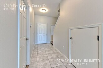 7910 Evergreen Creek Ct in Riverview, FL - Building Photo - Building Photo