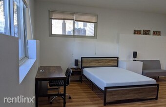 1556a Jones Dr in Ann Arbor, MI - Building Photo - Building Photo