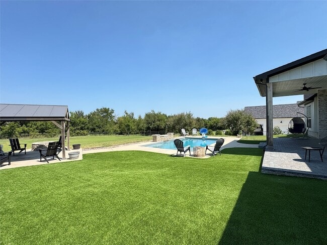 197 Blackthorn Dr in Van Alstyne, TX - Foto de edificio - Building Photo