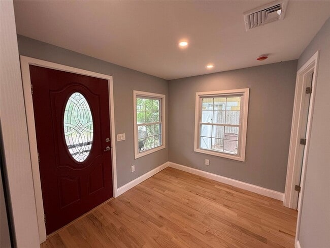 64 Haymaker Ln in Levittown, NY - Building Photo - Building Photo