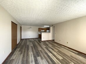 5636 Cypress Chase in Columbus, OH - Building Photo - Building Photo